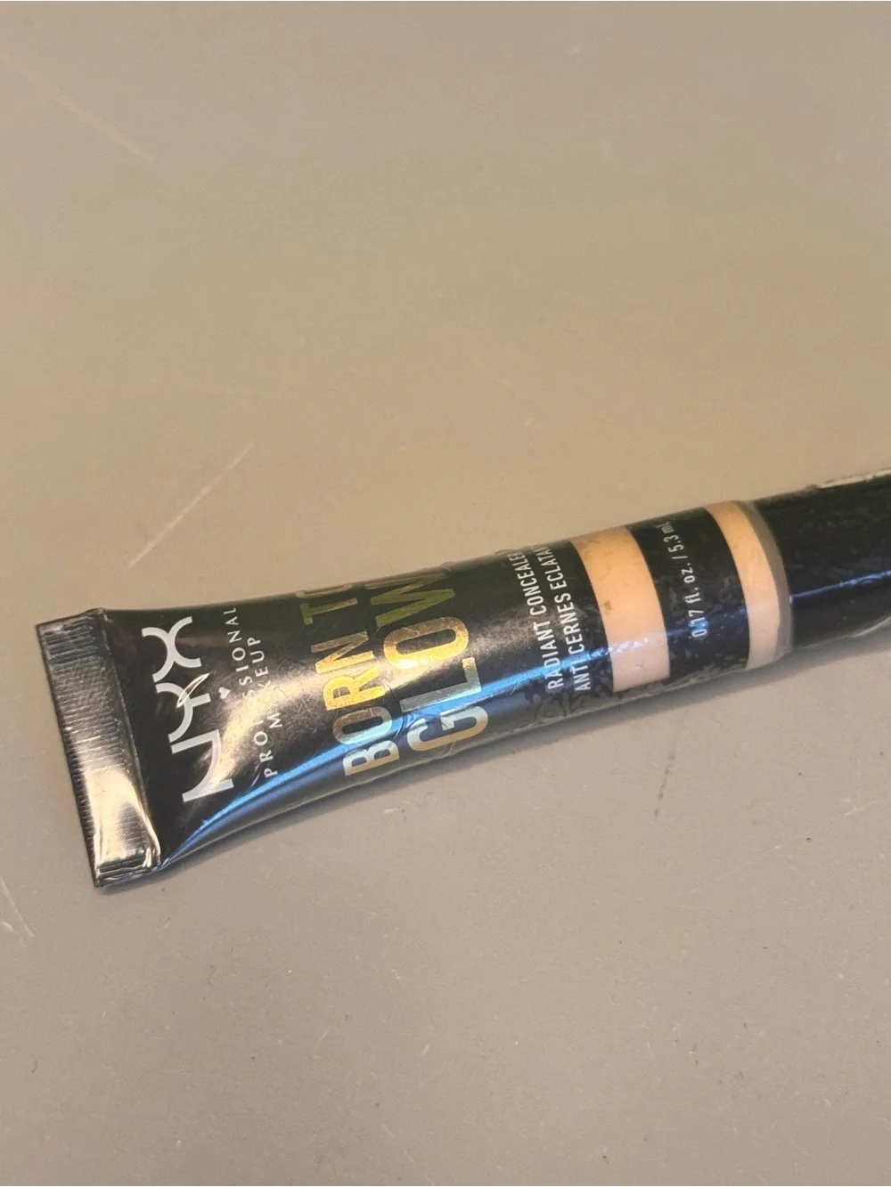 NYX Professional Makeup Born To Glow Radiant Concealer, Light Ivory